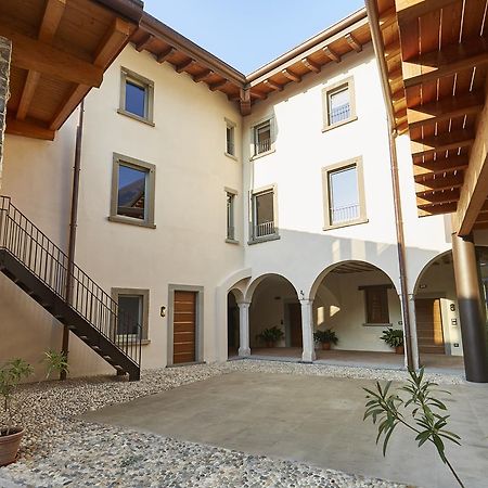 Palazzo Eleonora Bed & Breakfast Monasterolo del Castello Ngoại thất bức ảnh