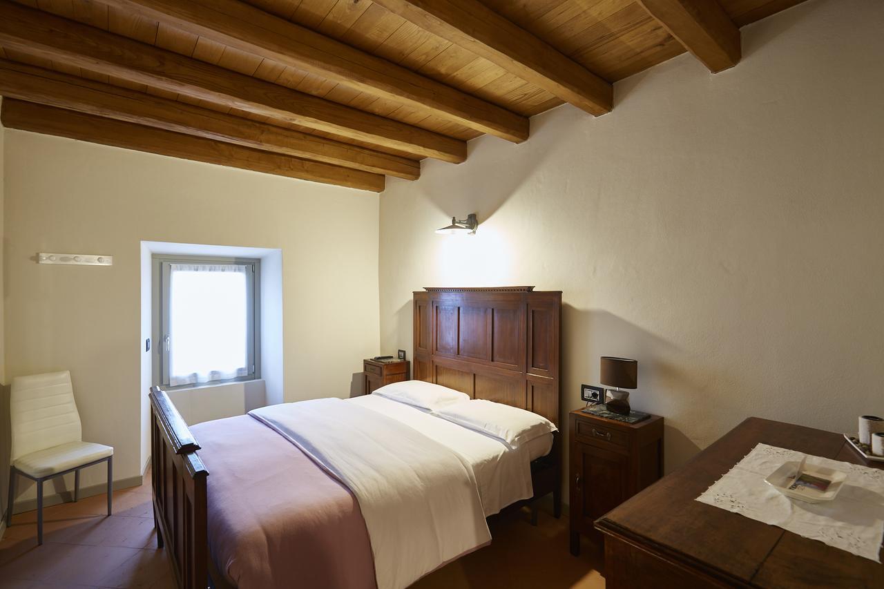 Palazzo Eleonora Bed & Breakfast Monasterolo del Castello Ngoại thất bức ảnh