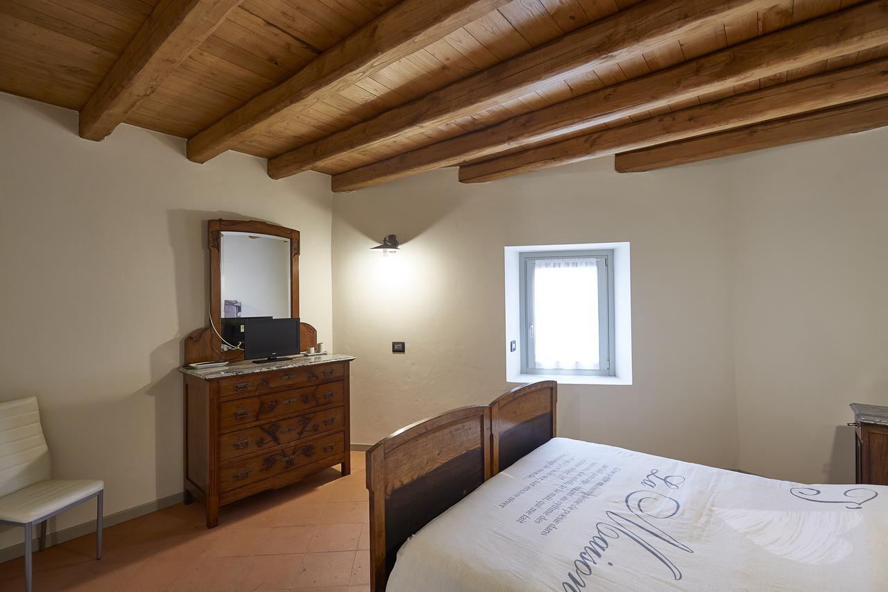 Palazzo Eleonora Bed & Breakfast Monasterolo del Castello Ngoại thất bức ảnh